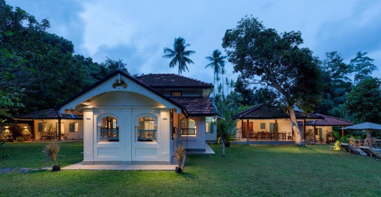 Stuthi Villa Ахангама Екстериор снимка