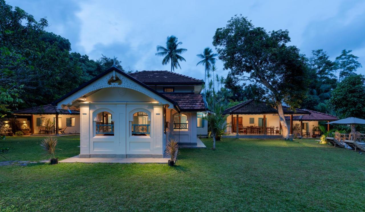 Stuthi Villa Ахангама Екстериор снимка